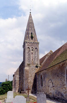 Moulines : Eglise Saint-Laurent de Fontaine-Halbout