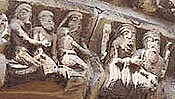 Les paroissiens de Healaugh (North Yorkshire) sur le portail sud de l'glise Saint Jean. 