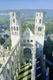 Tours fe faade et tribune donnant sur la nef, Notre-Dame-de-Jumiges (Seine-Maritime).