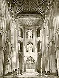 La cathdrale de Peterborough : vue du chœur et de l'abside normande. 
