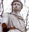 La statue de Rollon dans le jardin de l'htel de ville  Rouen date de 1869 et a t rige par Arsne Letellier (sculpteur rouennais).