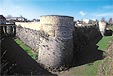 Tour d'angle de la "chemise" du donjon, XIIIe s.