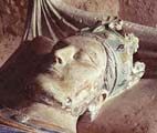 Effegie di Enrico II sopra la sua tomba a Fontevraud